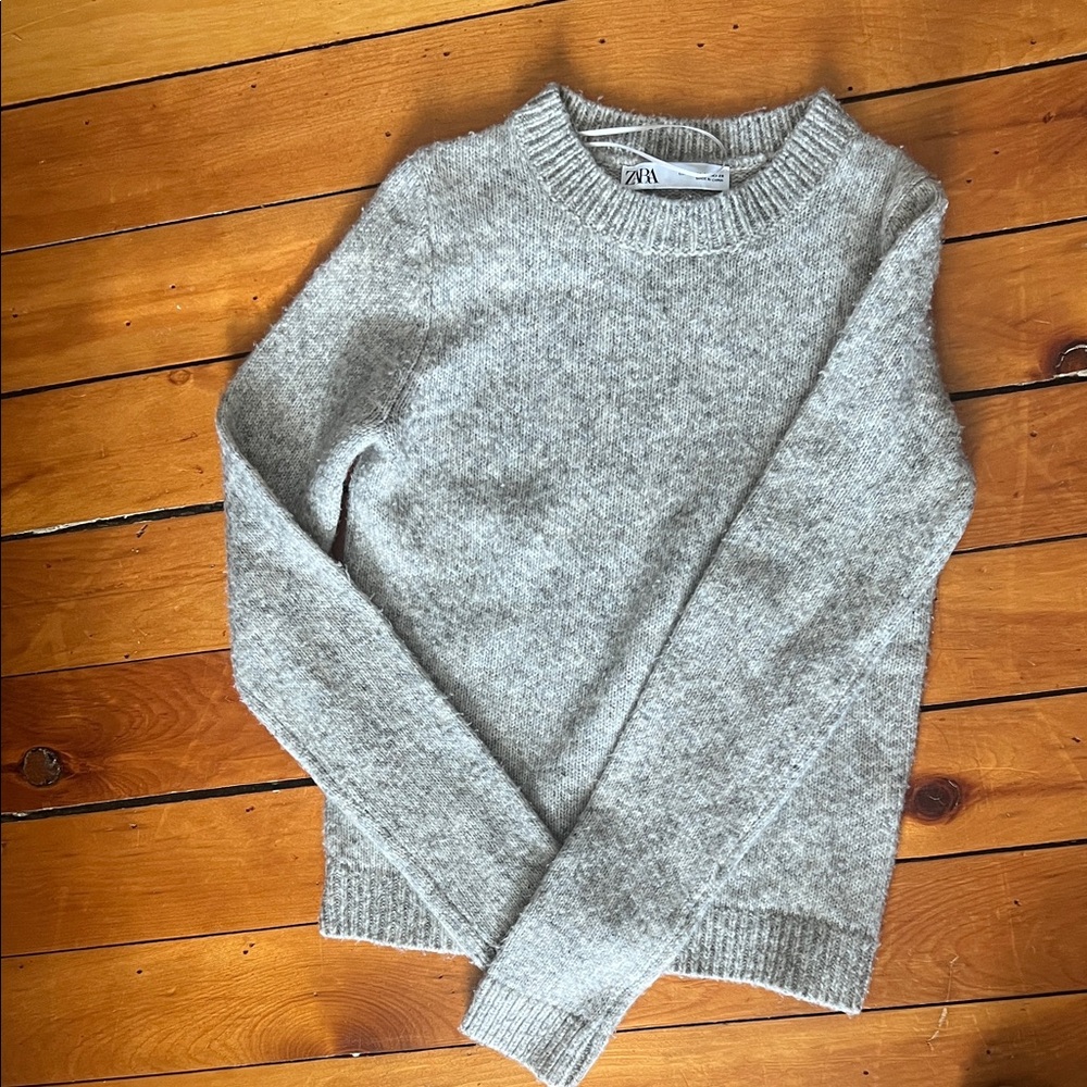 Zara Light Gray Crewneck Wool-Blend Sweater